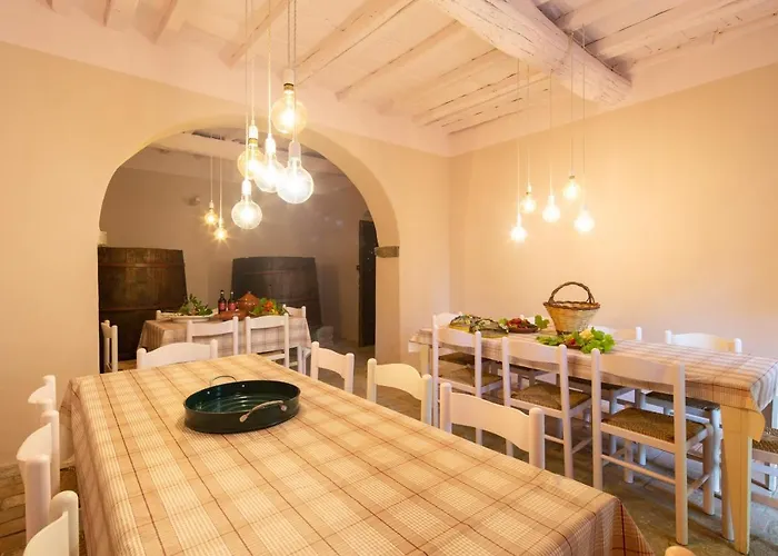 Bagnolo By Vacavilla ヴィラ *